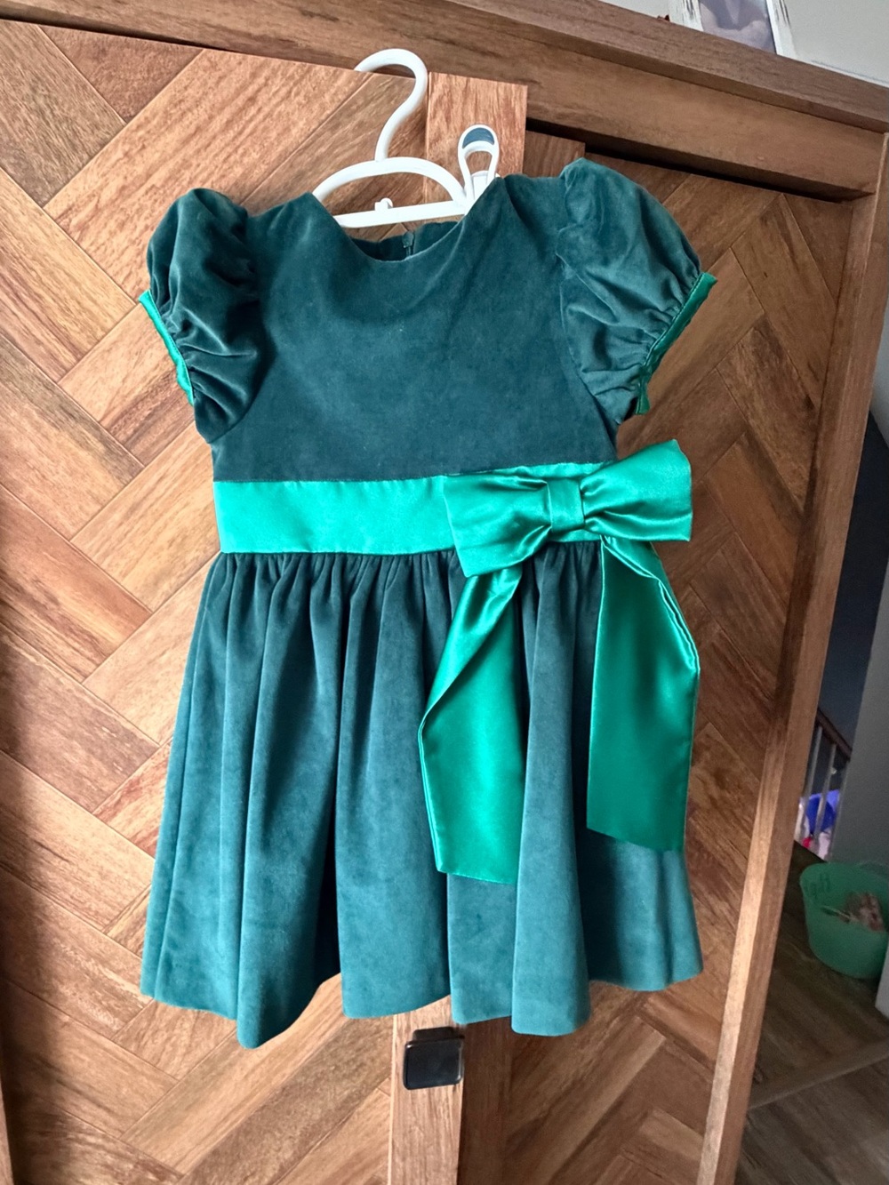 Beatrice and George green velvet dress 3yrs old.